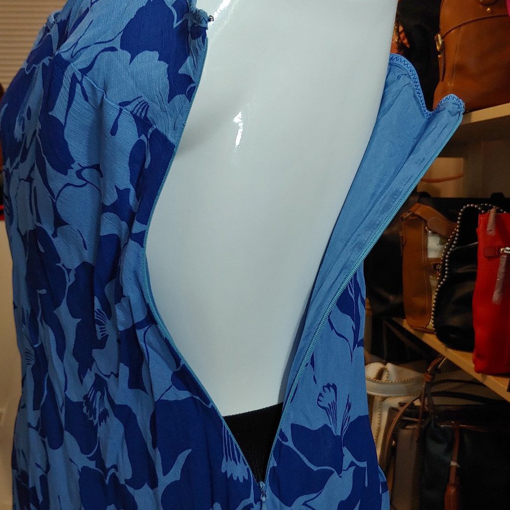 2 for 20 EUC AMERICAN EAGLE BLUE FLORAL DRESS US SIZE 0 - Picture 6 of 16